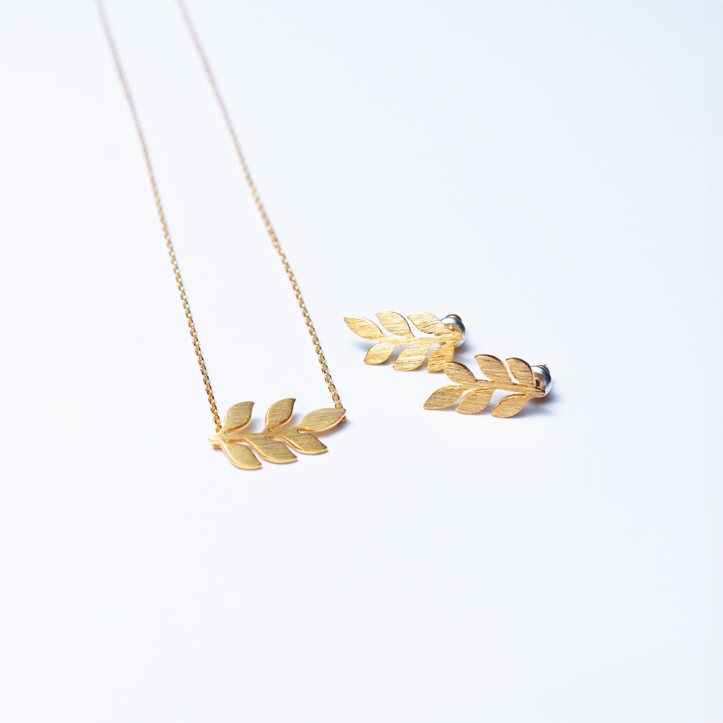 Breast Cancer Awareness Leaf Stud Earrings - Gold - NBCF